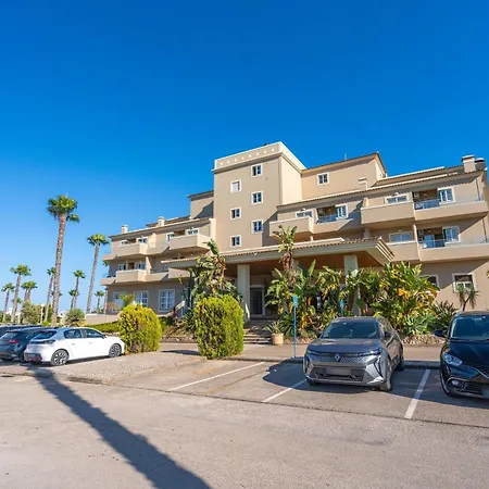 T2 Plaza アパートホテル